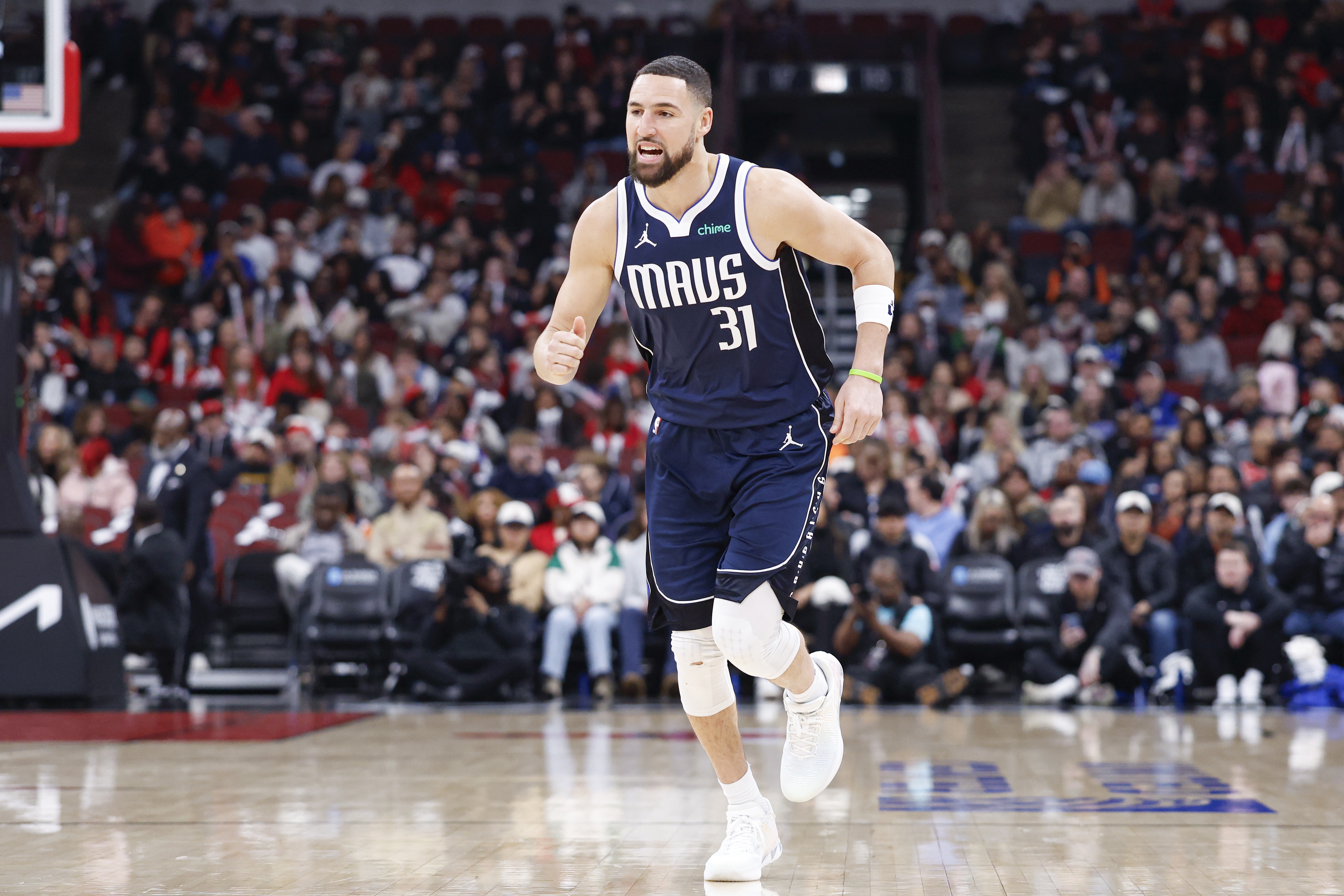 官方渠道-克里斯蒂：你会想尽办法多向克莱学习 与他成为队友太幸运了