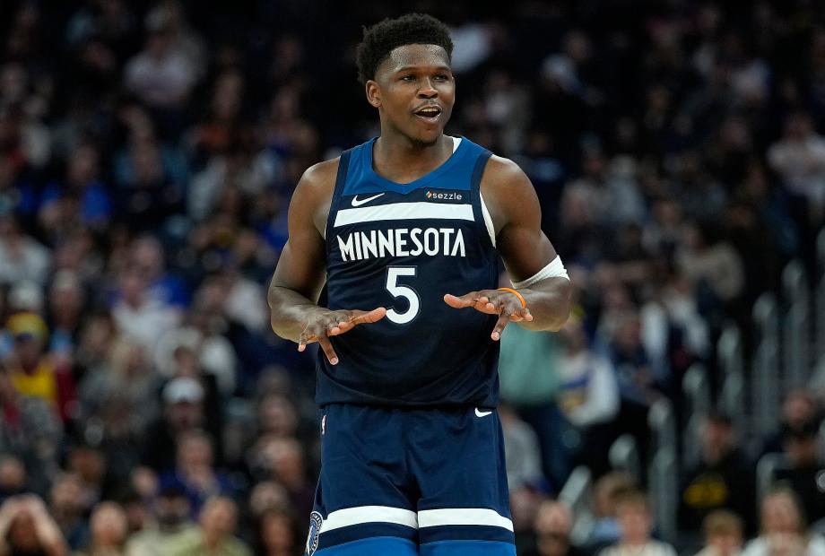 官方渠道-爱德华兹42+8波齐姆斯基25+10 森林狼客场击败勇士